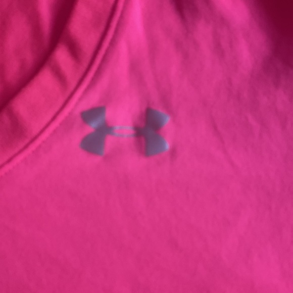 UA V neck Tee - Picture 2 of 3